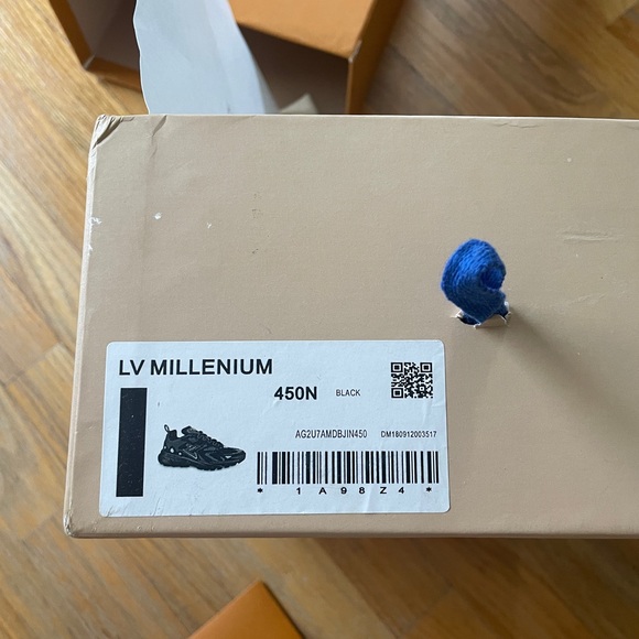 Louis Vuitton Millenium Sneakers. - Picture 8 of 10